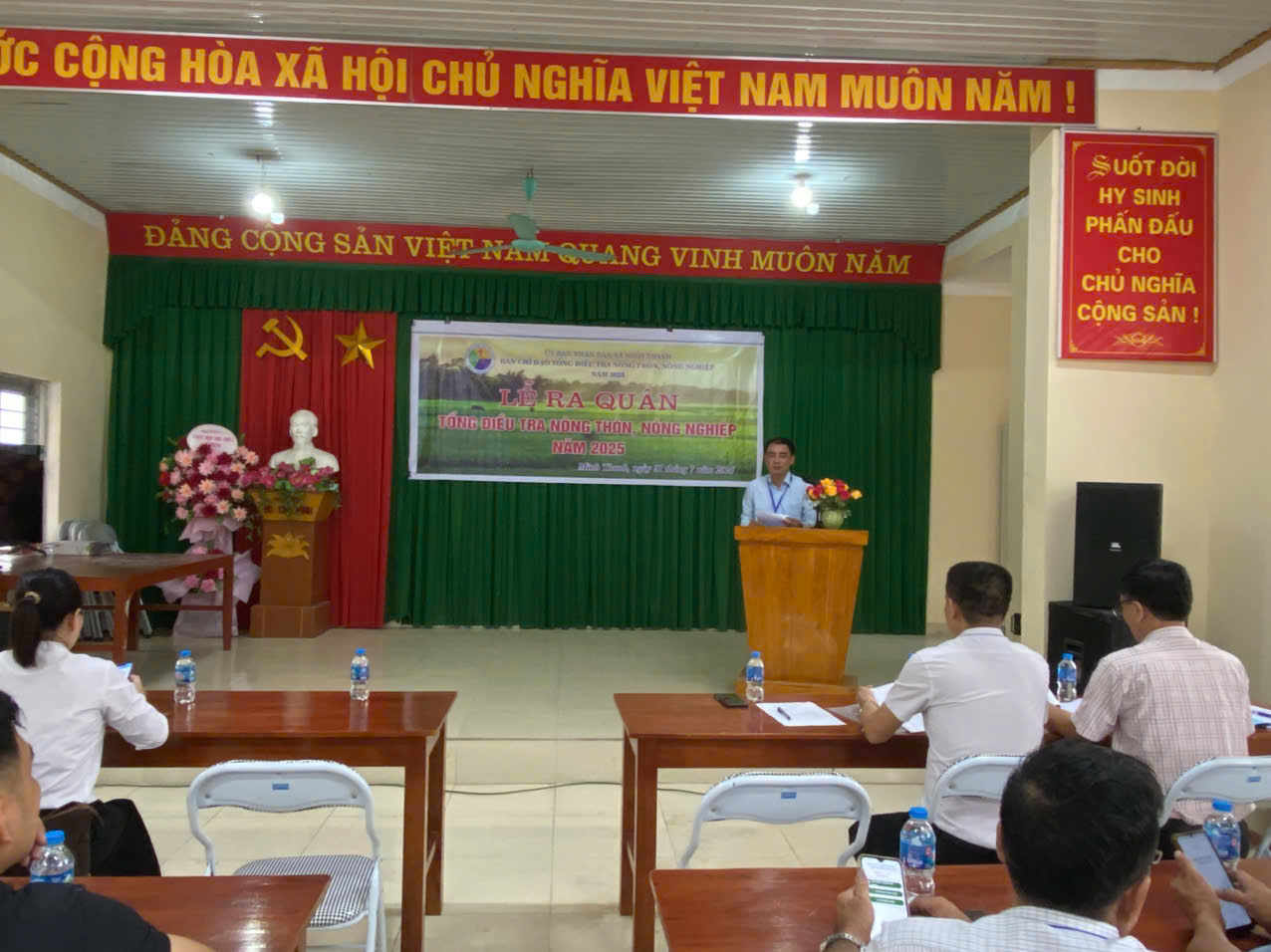 Sáng ngày 01/7/2025, tại xã Minh Thanh, tỉnh Tuyên Quang Ban Chỉ đạo Tổng điều tra Nông thôn, nông nghiệp năm 2025 tỉnh Tuyên Quang đã tổ chức Lễ ra quân Tổng điều tra Nông thôn, nông nghiệp năm 2025 ...
